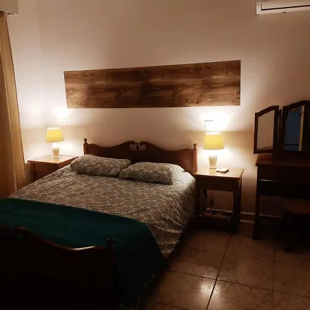1-bed Cosy Close To