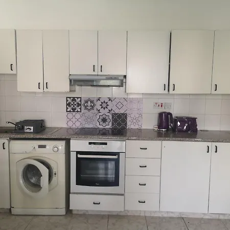 Apartment 1-bed Cosy Close To